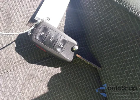 2010 Volkswagen Golf Tdi z USA, uszkodzony, nr VIN WVWDM7AJ2AW349374